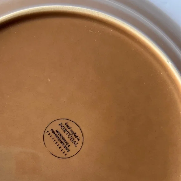 Pottery Barn  CAMBRIA MUSHROOM Dinner Plate 11 3/4" Taupe Oversized Charger EUC - Picture 2 of 3